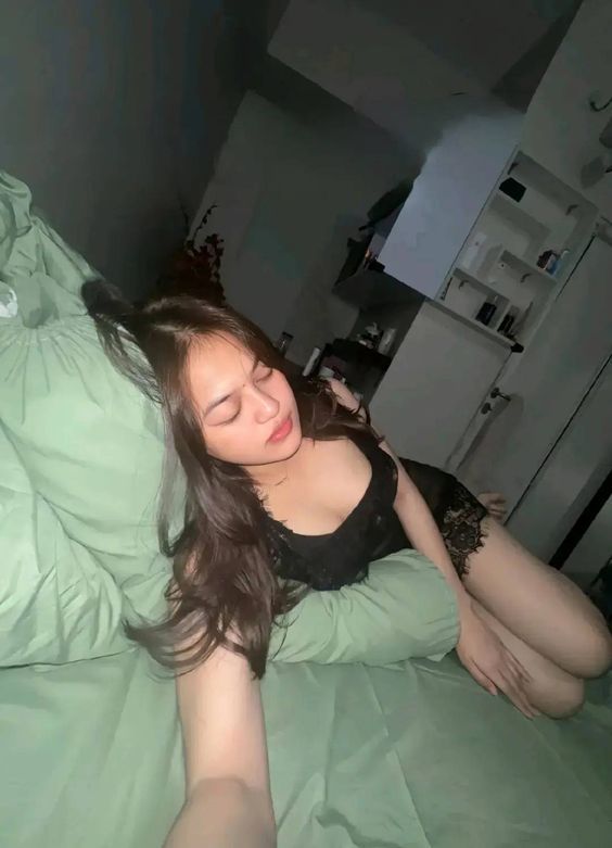 Cerita SEX Perempuan Polos Berjilbab Penuh CRTDALAM PART 3